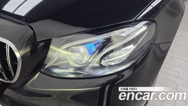 Mercedes-Benz E-Class 2020 — photo 8