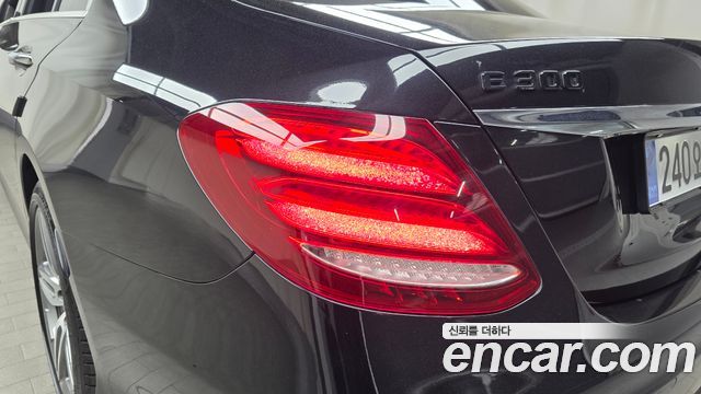 Mercedes-Benz E-Class 2020 — photo 9