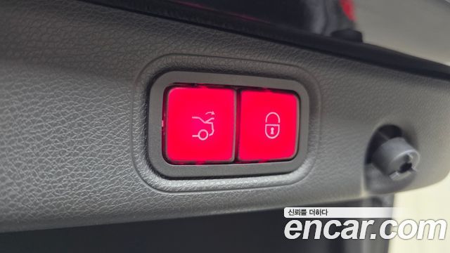 Mercedes-Benz E-Class 2020 — photo 29