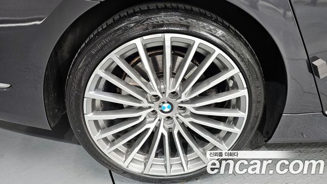 BMW 7-Series 2020 — photo 5