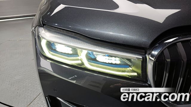 BMW 7-Series 2020 — photo 8