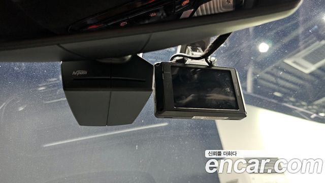 BMW 7-Series 2020 — photo 27