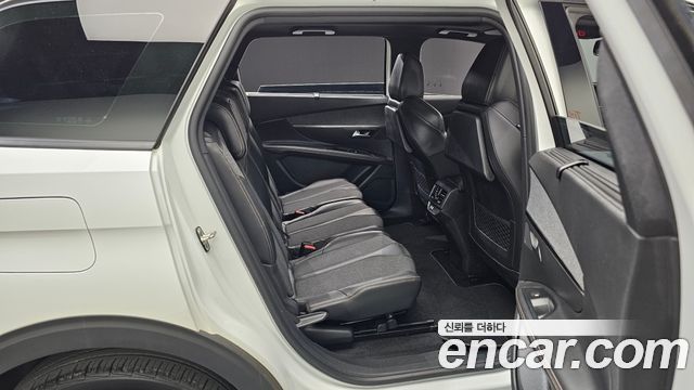 Peugeot 5008 2019 — photo 11