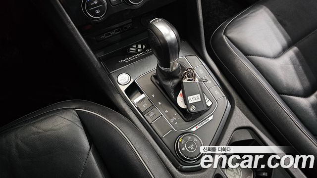 Volkswagen Tiguan 2018 — photo 9