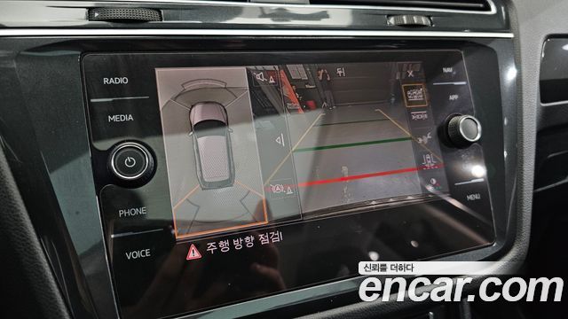 Volkswagen Tiguan 2018 — photo 15
