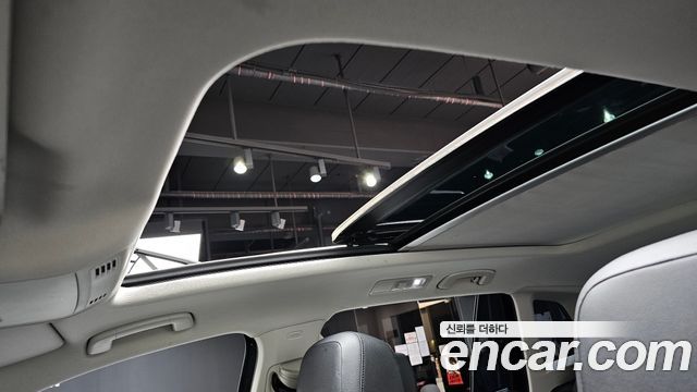 Volkswagen Tiguan 2018 — photo 19