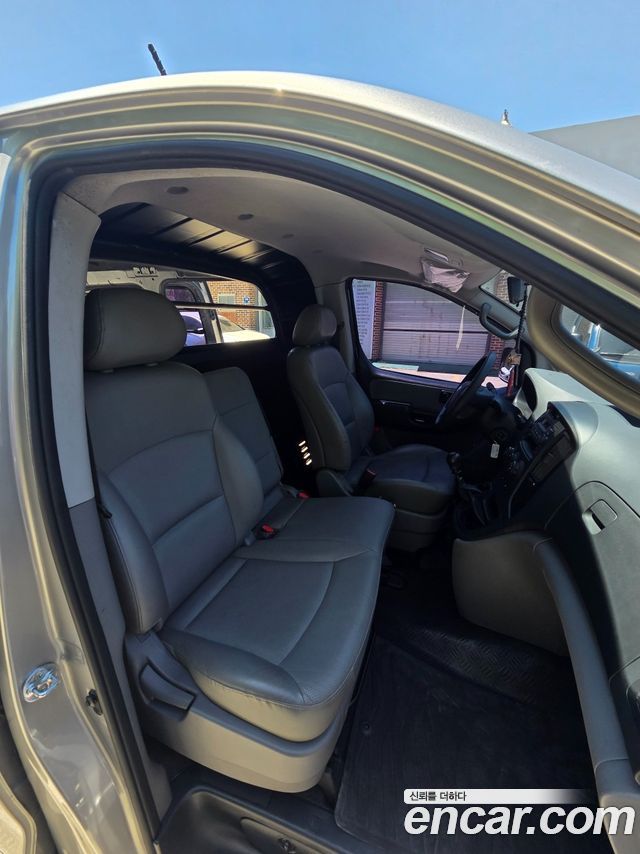 Hyundai Starex 2013 — photo 12
