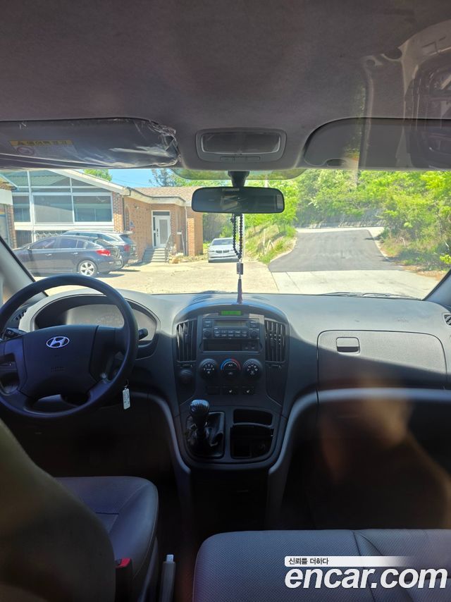 Hyundai Starex 2013 — photo 13
