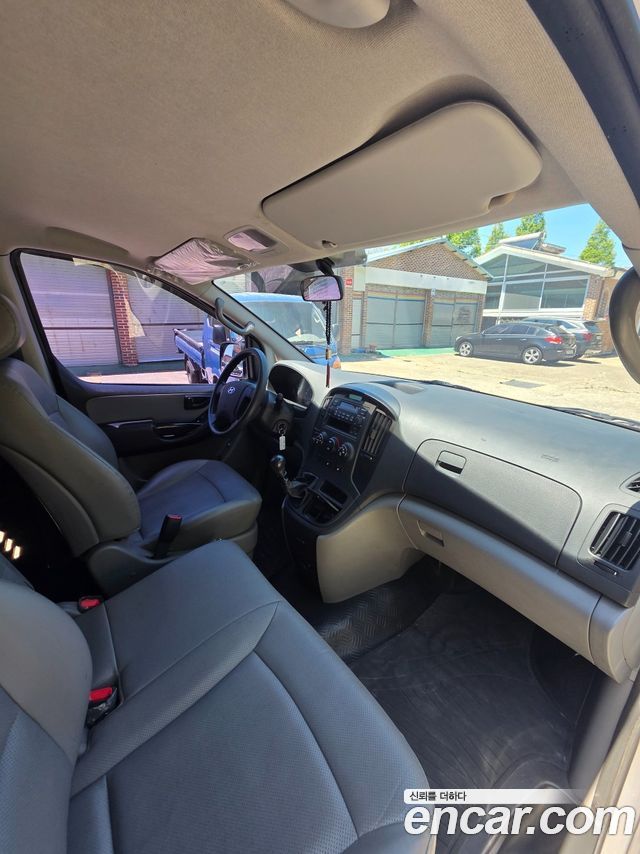 Hyundai Starex 2013 — photo 18