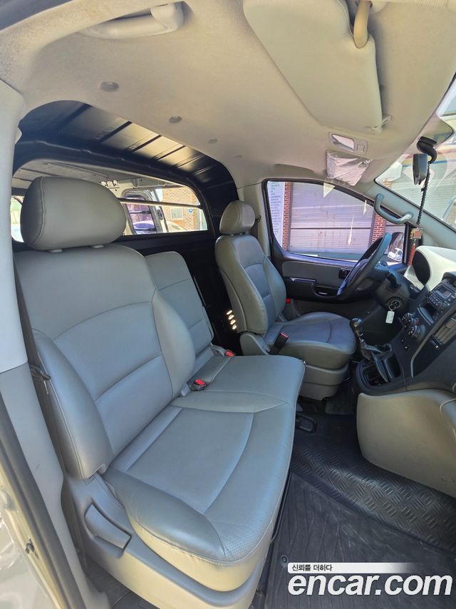 Hyundai Starex 2013 — photo 19