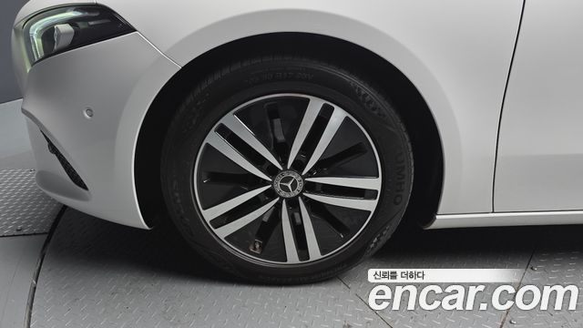 Mercedes-Benz A-Class 2022 — photo 5