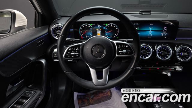 Mercedes-Benz A-Class 2022 — photo 19