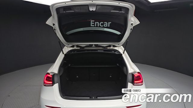 Mercedes-Benz A-Class 2022 — photo 26