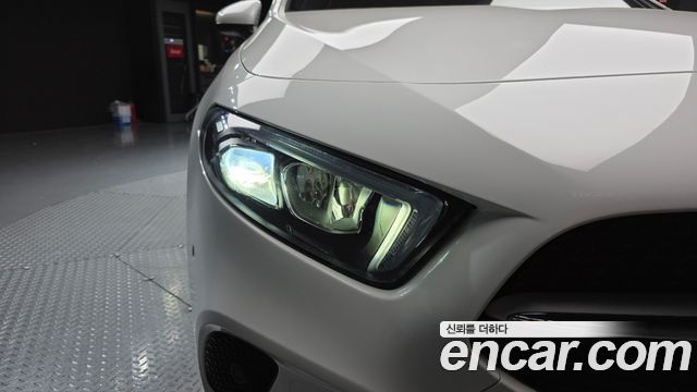 Mercedes-Benz A-Class 2022 — photo 8