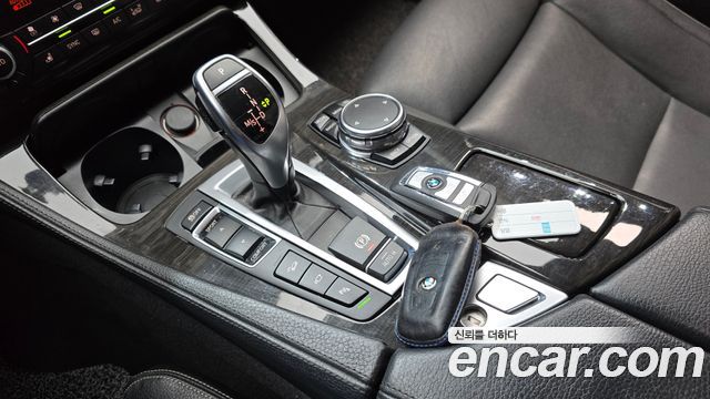 BMW 5-Series 2015 — photo 9