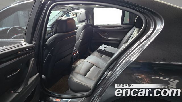 BMW 5-Series 2015 — photo 11