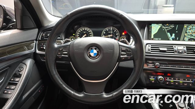 BMW 5-Series 2015 — photo 13