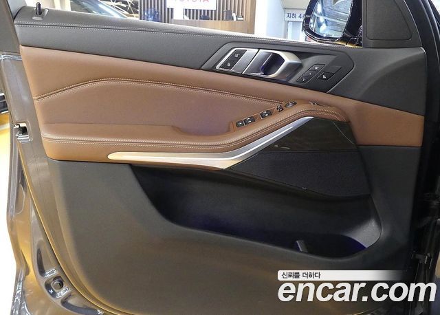 BMW X5 2022 — photo 11