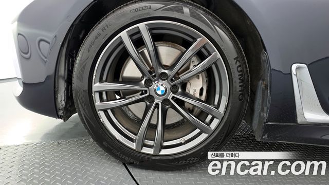 BMW 7-Series 2018 — photo 5