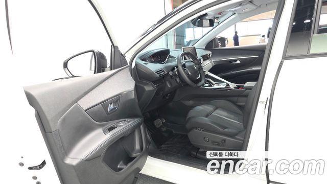 Peugeot 5008 2022 — photo 13