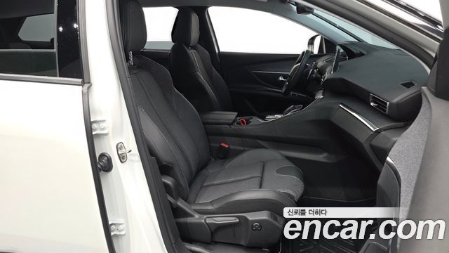 Peugeot 5008 2022 — photo 17