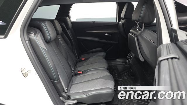 Peugeot 5008 2022 — photo 18