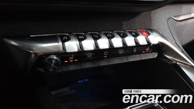 Peugeot 5008 2022 — photo 23