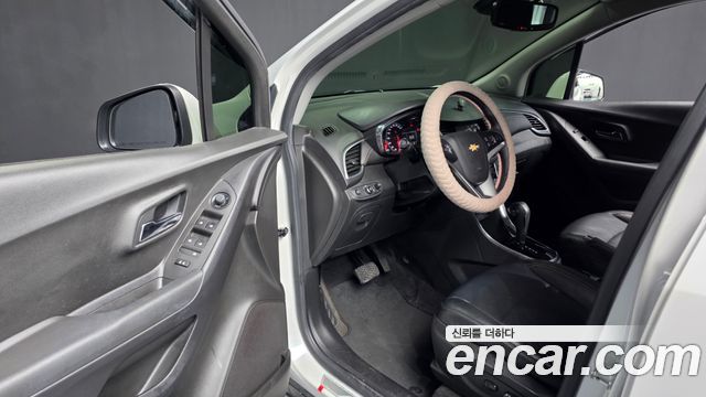 Chevrolet Korea Trax 2018 — photo 13