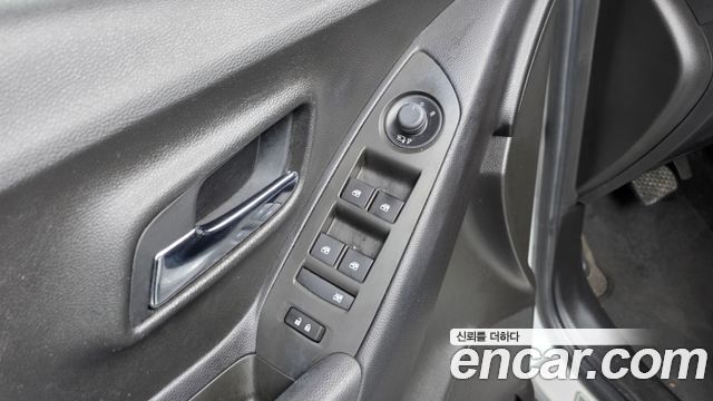 Chevrolet Korea Trax 2018 — photo 27