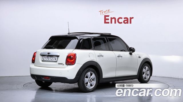 Mini Cooper 2015 — photo 2