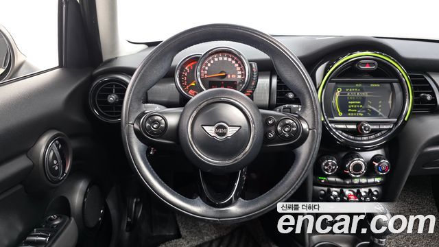 Mini Cooper 2015 — photo 12