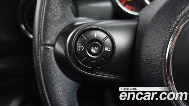 Mini Cooper 2015 — photo 17