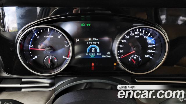 Kia Canival 2022 — photo 8