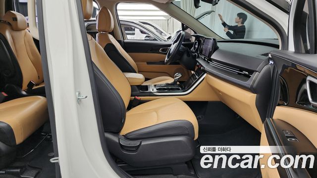 Kia Canival 2022 — photo 11