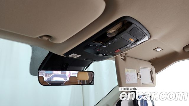Kia Canival 2022 — photo 17