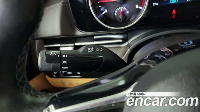 Kia Canival 2022 — photo 18
