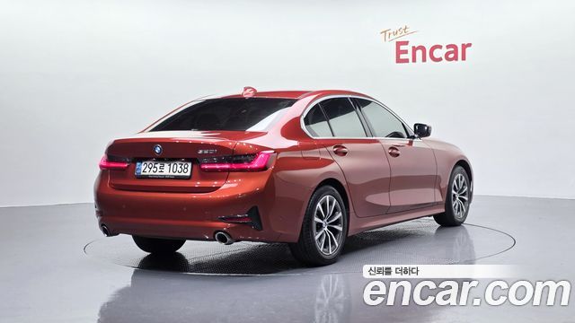 BMW 3-Series 2021 — photo 2