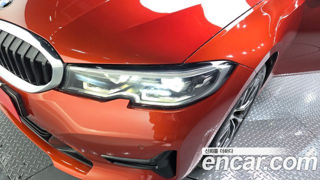 BMW 3-Series 2021 — photo 8