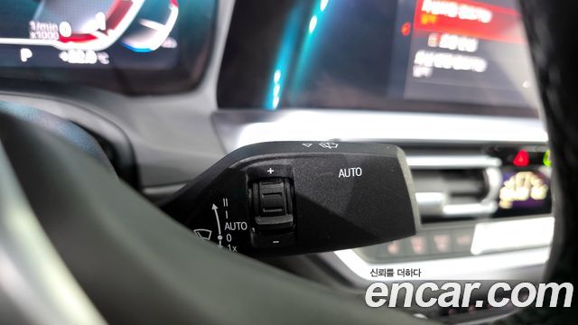 BMW 3-Series 2021 — photo 27