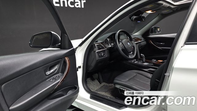 BMW 3-Series 2015 — photo 10