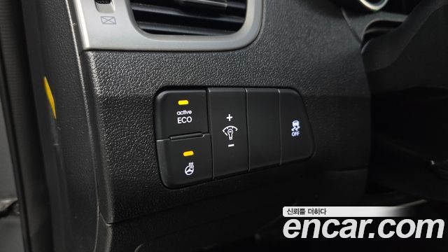 Hyundai AVANTE 2016 — photo 14