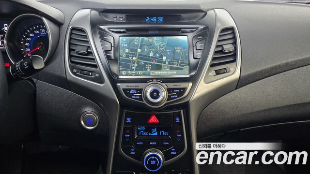 Hyundai AVANTE 2016 — photo 15