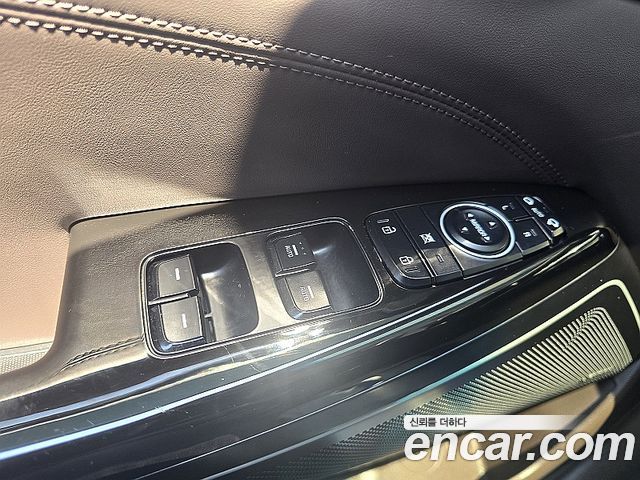 Kia K7 2019 — photo 8
