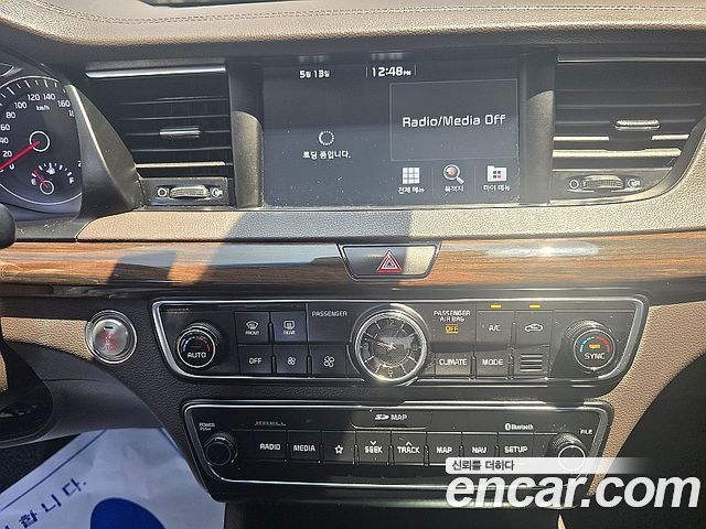 Kia K7 2019 — photo 10