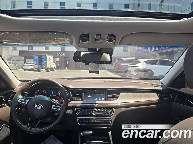 Kia K7 2019 — photo 14