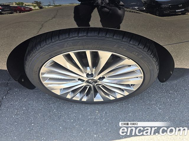 Kia K7 2019 — photo 20