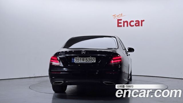 Mercedes-Benz E-Class 2019 — photo 4