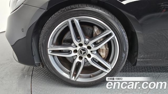 Mercedes-Benz E-Class 2019 — photo 5