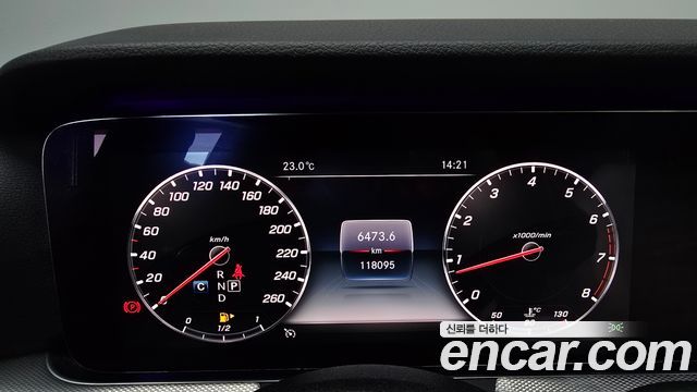 Mercedes-Benz E-Class 2019 — photo 8