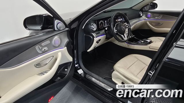 Mercedes-Benz E-Class 2019 — photo 10